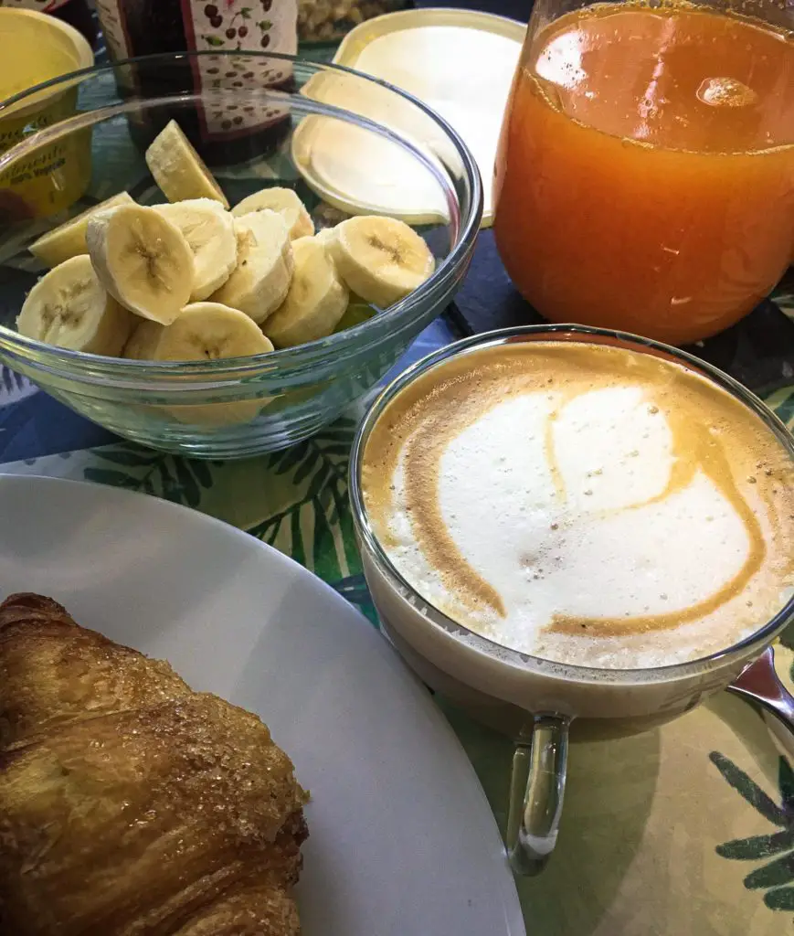 Cappuccino con leche de castañas de cajú - Hazlo Vegan