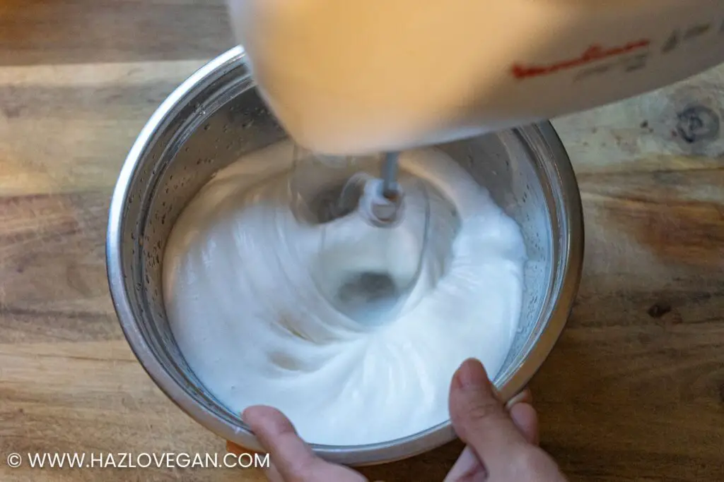 Vegan aquafaba meringue from chickpea liquid - Hazlo Vegan
