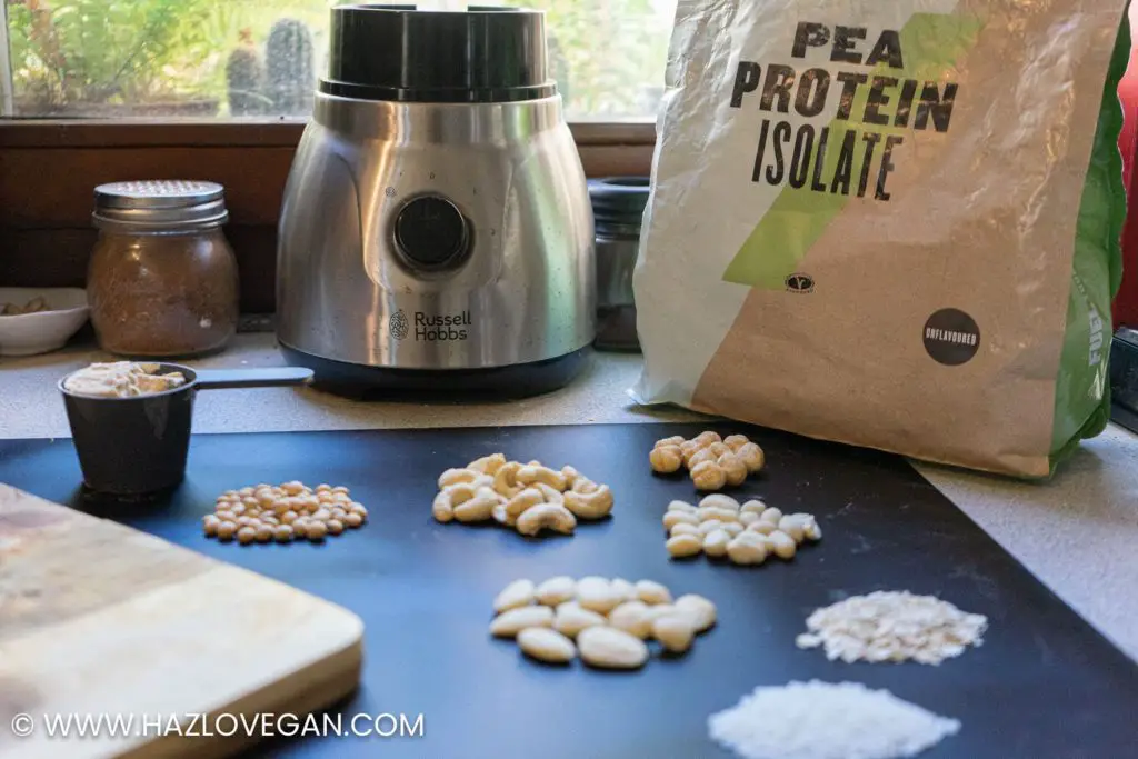 Homemade almond milk with vegetable protein isolate - Hazlo Vegan