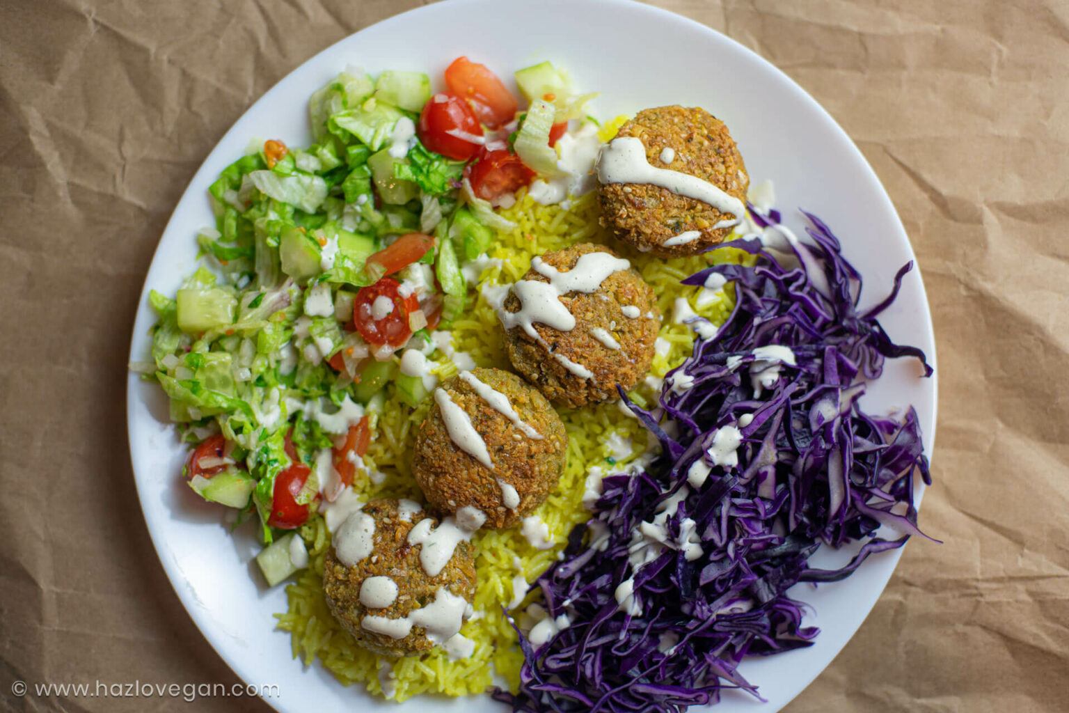 Falafel de garbanzos al horno o fritos con salsa de ajo vegana Hazlo