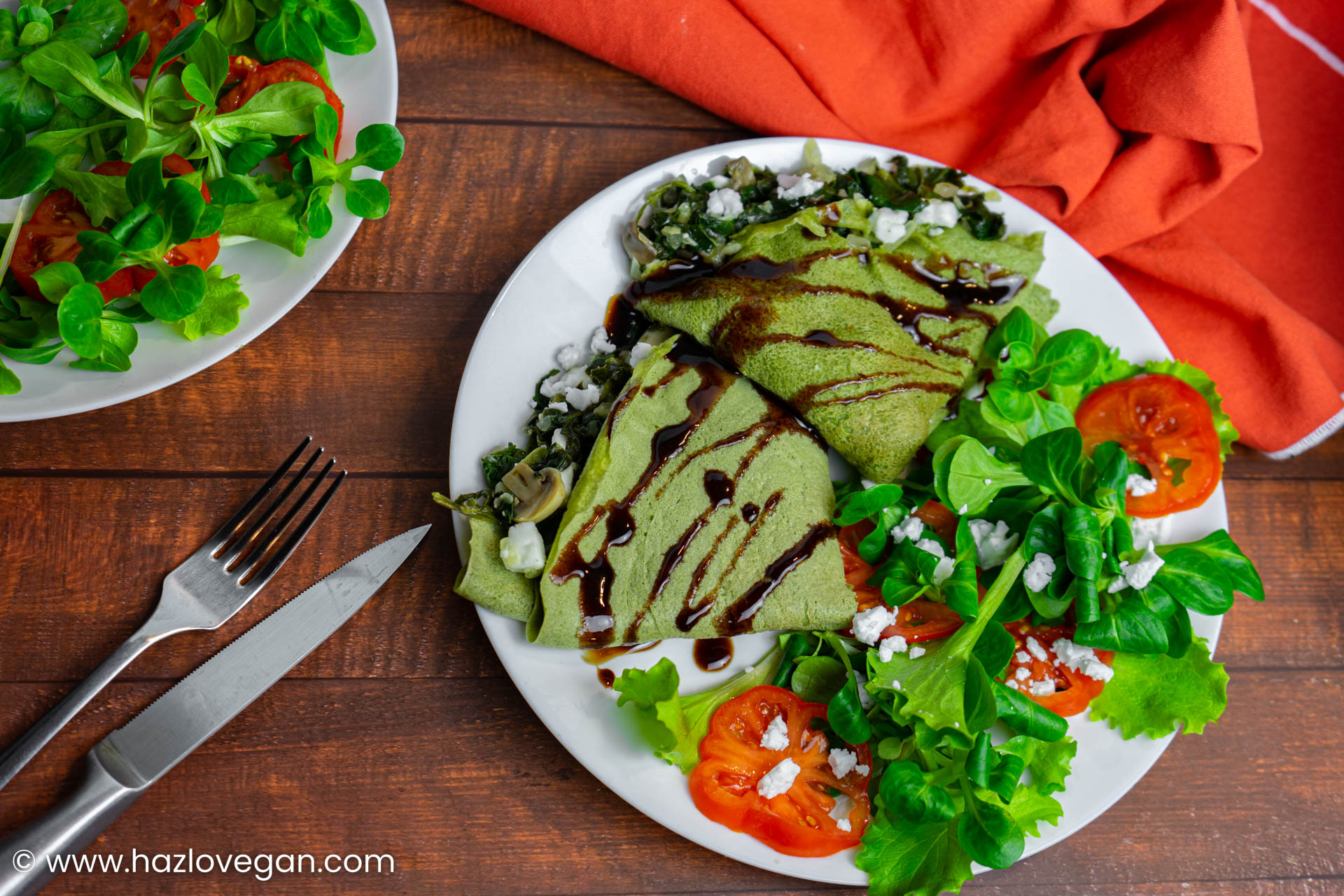 Crepes veganas rellenas de espinaca, champiñones y feta | Hazlo Vegan